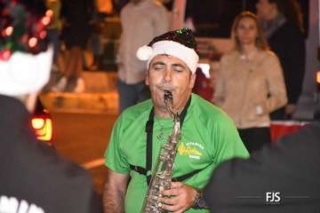 Papá Noel irrumpe en Lomo Magullo en un 4x4/FJS Fotografía.